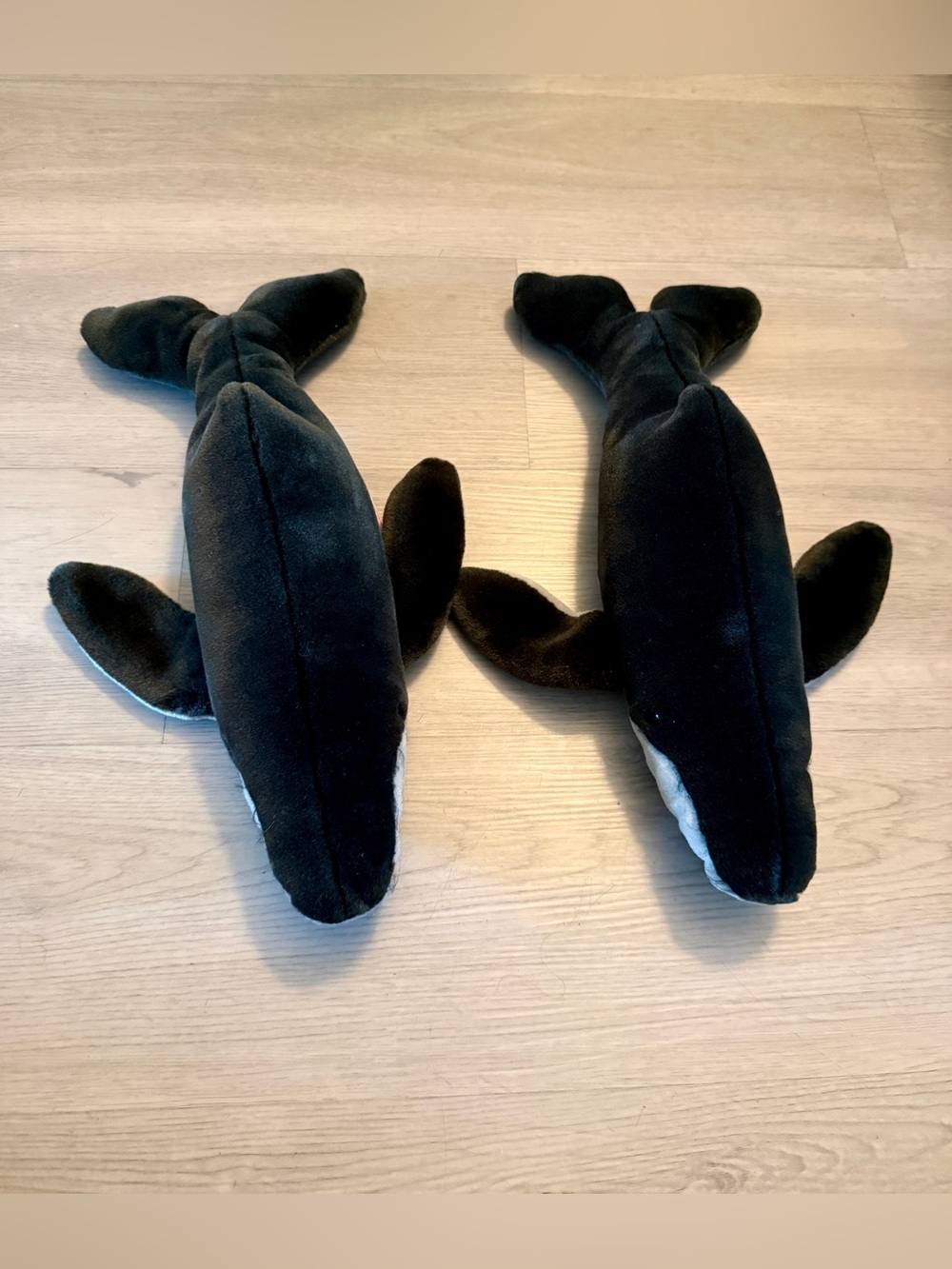 Lot Of 2-The Four Seasons Resort Hawaii Cuddle Toy Plush Humpback Whales Kidcore